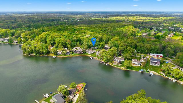 8759 Brower Lake Drive NE, Rockford, MI 49341