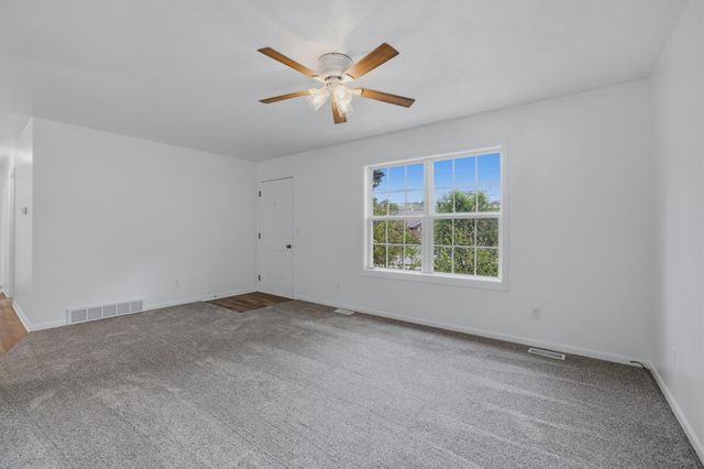 8759 Brower Lake Drive NE, Rockford, MI 49341