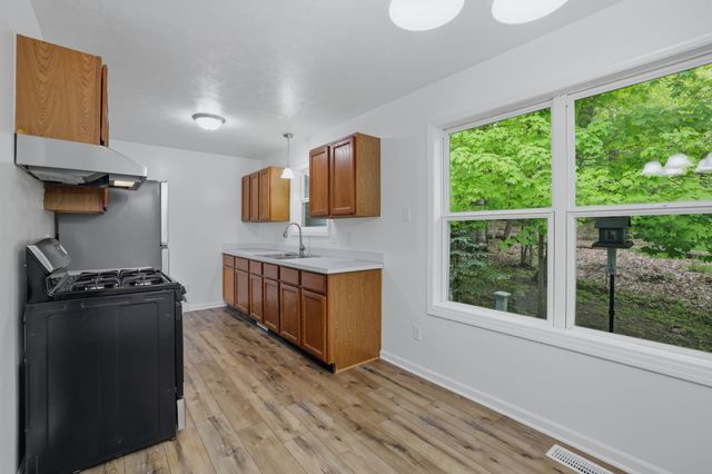 8759 Brower Lake Drive NE, Rockford, MI 49341