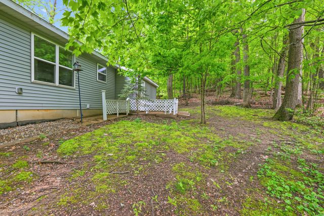 8759 Brower Lake Drive NE, Rockford, MI 49341