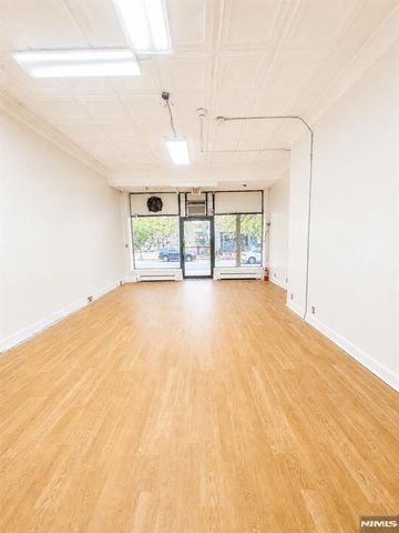 6515 Park Avenue, West New York, NJ 07093