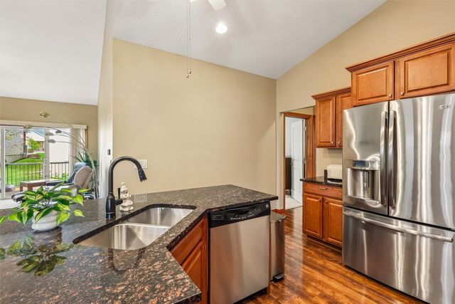 13005 Greenbelt Drive, Urbandale, IA 50323