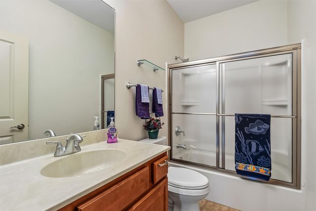 13005 Greenbelt Drive, Urbandale, IA 50323