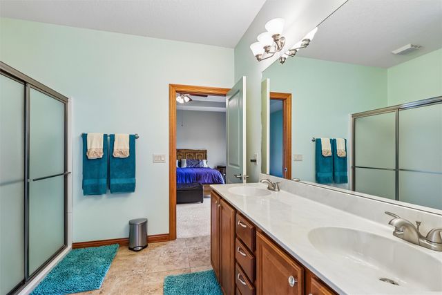 13005 Greenbelt Drive, Urbandale, IA 50323