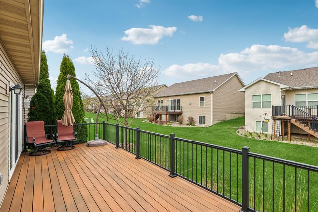 13005 Greenbelt Drive, Urbandale, IA 50323