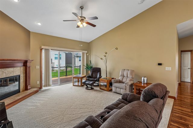 13005 Greenbelt Drive, Urbandale, IA 50323