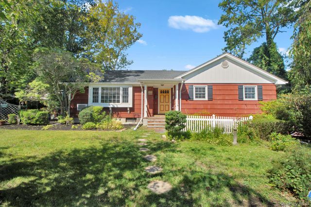 32 Fern Road, Rocky Point, NY 11778