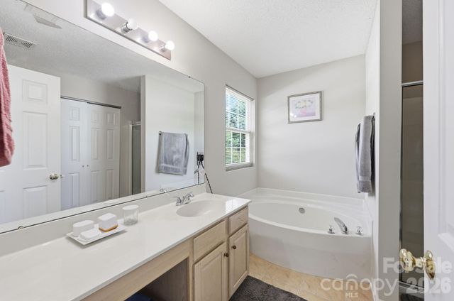 8818 Norway Court, Charlotte, NC 28269