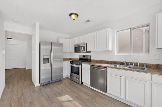 4110 Logan Road NW, Albuquerque, NM 87114