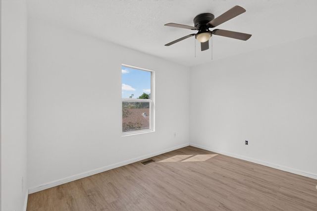 4110 Logan Road NW, Albuquerque, NM 87114