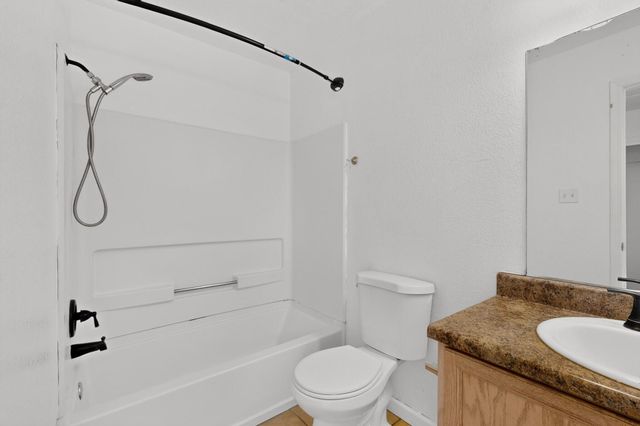 4110 Logan Road NW, Albuquerque, NM 87114