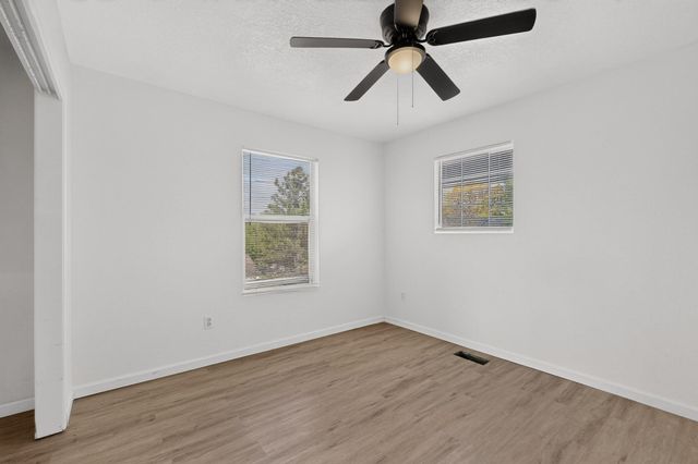 4110 Logan Road NW, Albuquerque, NM 87114