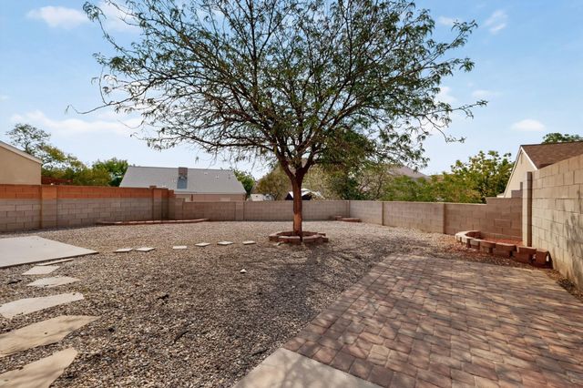 4110 Logan Road NW, Albuquerque, NM 87114