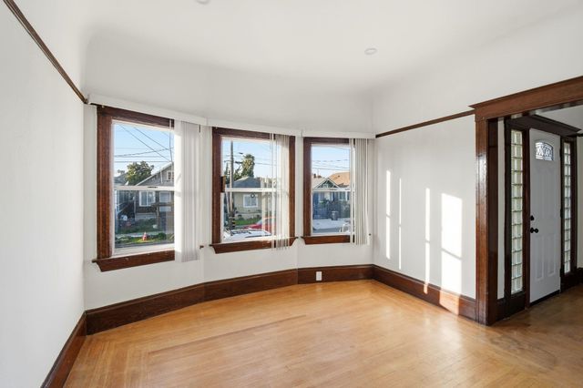 1712 37Th Ave, Oakland, CA 94601