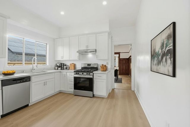 1712 37Th Ave, Oakland, CA 94601