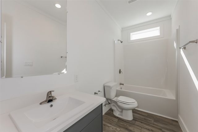 1950 E Maddox Avenue, Fort Worth, TX 76104