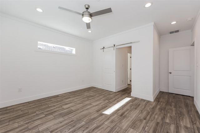 1950 E Maddox Avenue, Fort Worth, TX 76104