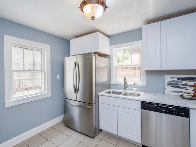 912 Fremont Avenue, Saint Paul, MN 55106