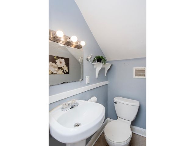 912 Fremont Avenue, Saint Paul, MN 55106