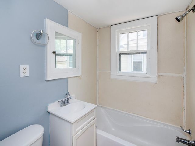 912 Fremont Avenue, Saint Paul, MN 55106