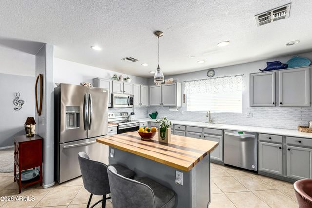 15818 W ACAPULCO Lane, Surprise, AZ 85379