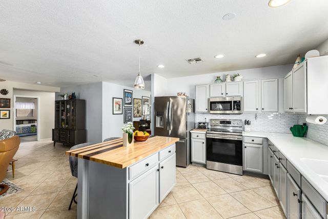 15818 W ACAPULCO Lane, Surprise, AZ 85379