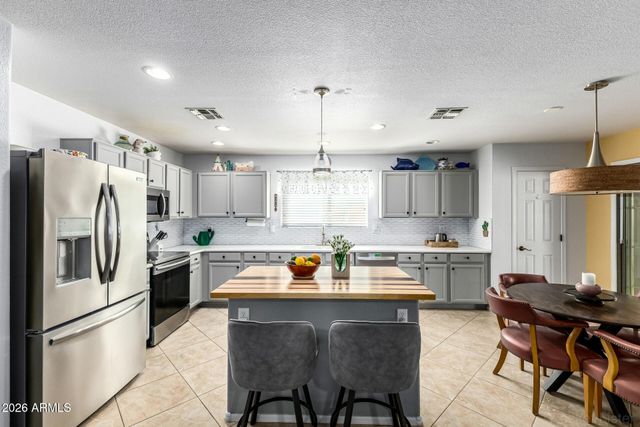 15818 W ACAPULCO Lane, Surprise, AZ 85379