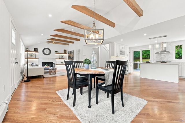 121 Elm St, North Reading, MA 01864