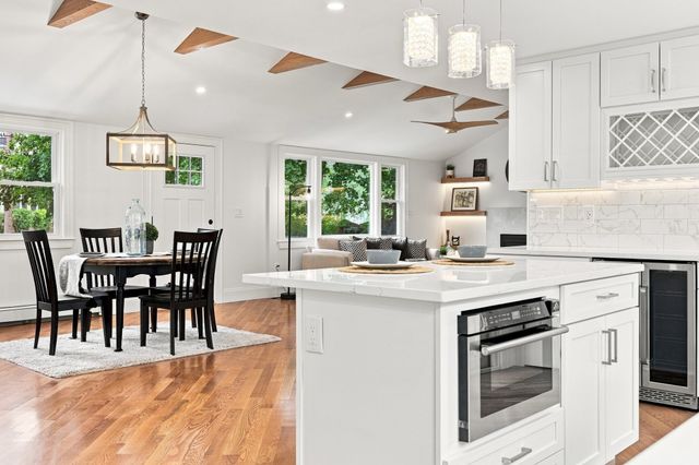 121 Elm St, North Reading, MA 01864