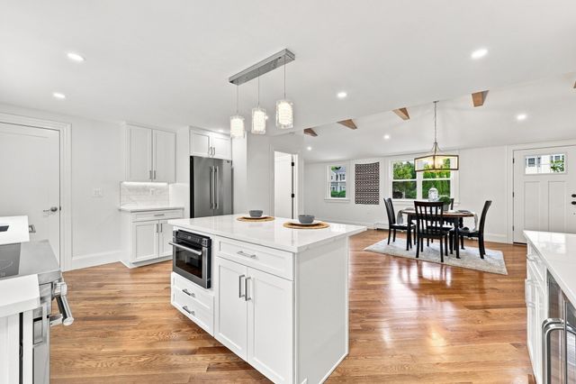 121 Elm St, North Reading, MA 01864