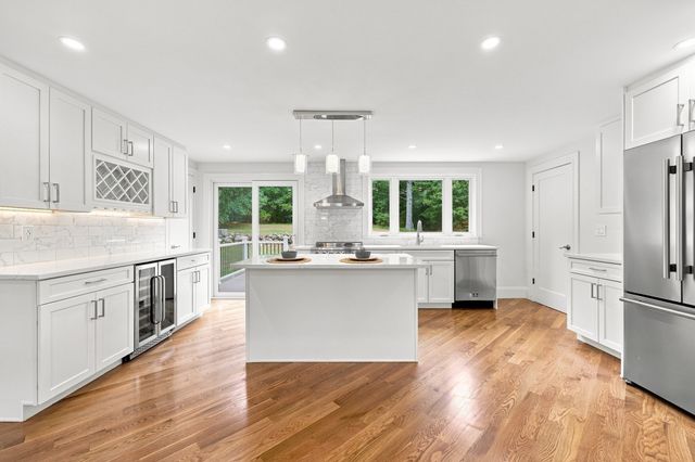 121 Elm St, North Reading, MA 01864
