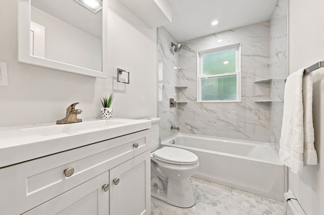 121 Elm St, North Reading, MA 01864