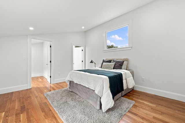 121 Elm St, North Reading, MA 01864