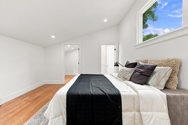121 Elm St, North Reading, MA 01864