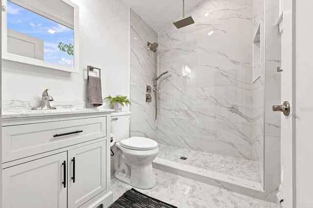 121 Elm St, North Reading, MA 01864