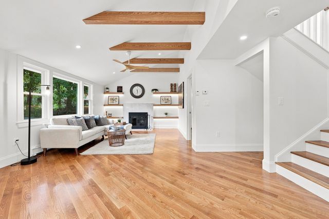 121 Elm St, North Reading, MA 01864