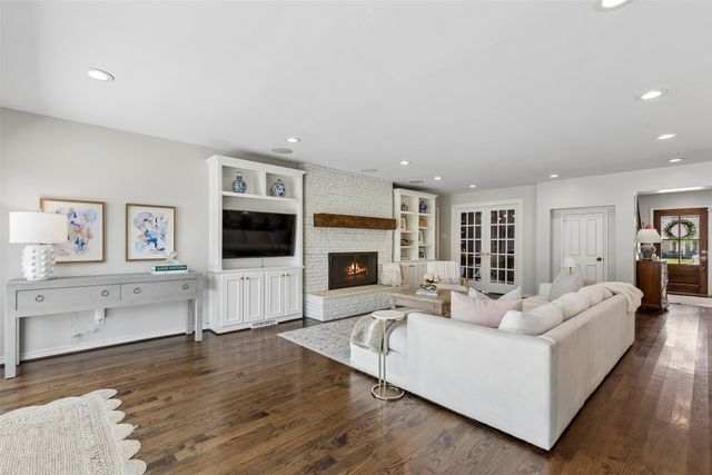 7439 Stonecrest Drive, Dallas, TX 75254