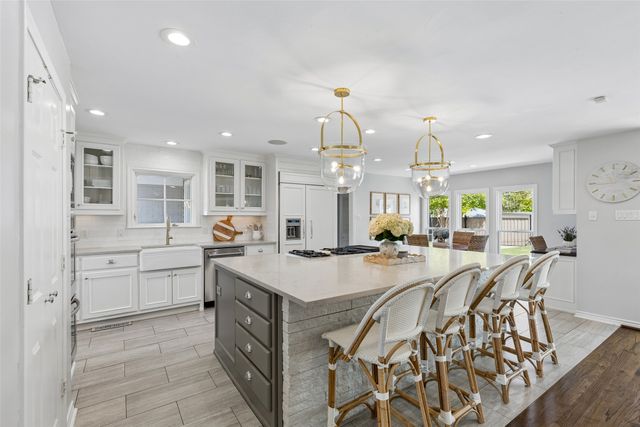 7439 Stonecrest Drive, Dallas, TX 75254