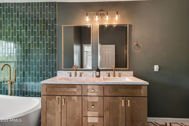 2688 DEER Path, Happy Jack, AZ 86024