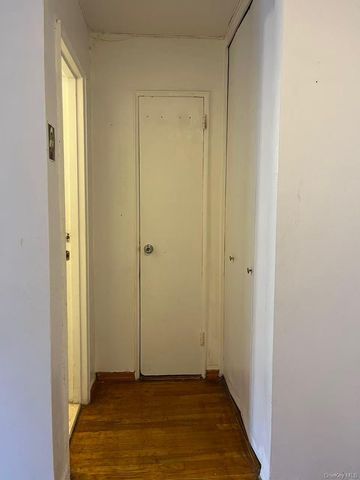 1332 Metropolitan Avenue 6A, Bronx, NY 10462