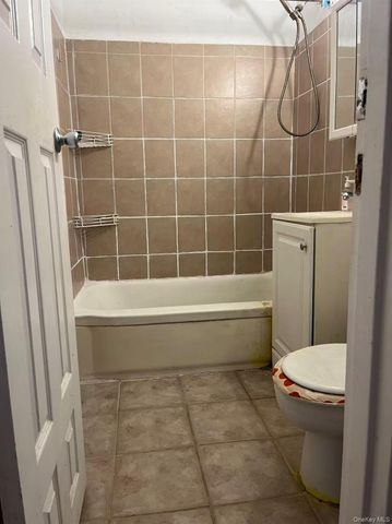 1332 Metropolitan Avenue 6A, Bronx, NY 10462