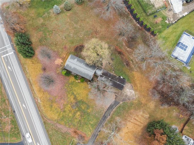 357 E Mcmurray Rd, Peters Twp, PA 15317