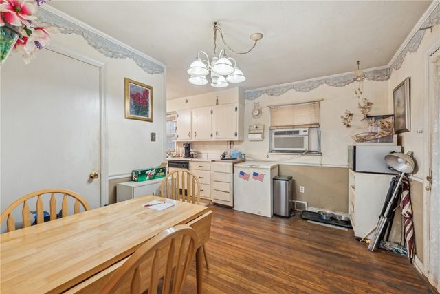 357 E Mcmurray Rd, Peters Twp, PA 15317