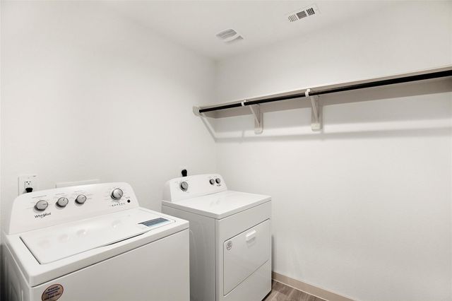 235 John House Ln, Rosharon, TX 77583