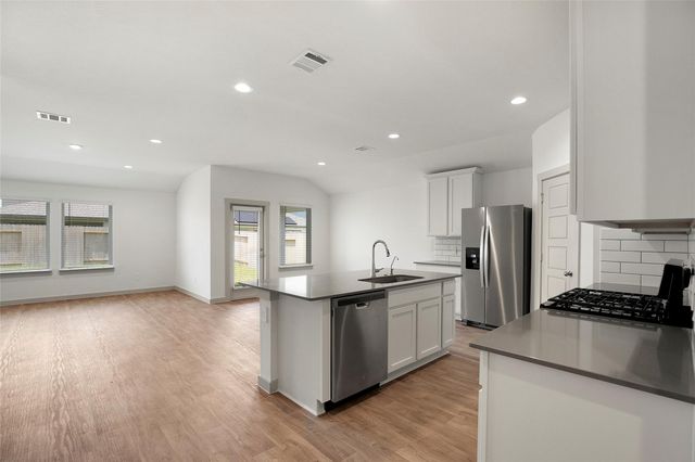 235 John House Ln, Rosharon, TX 77583