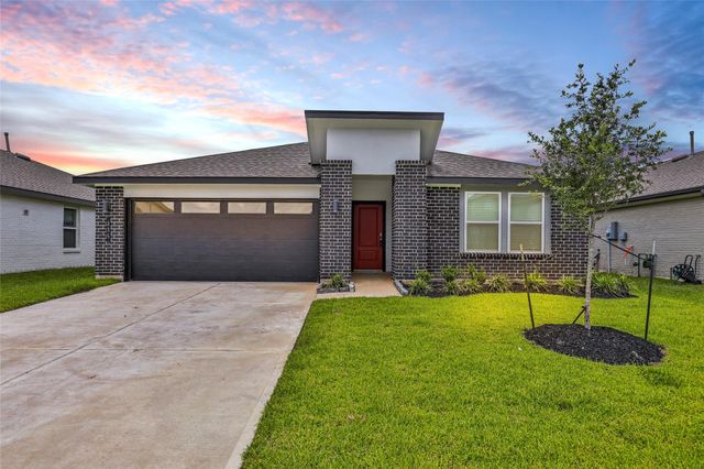 235 John House Ln, Rosharon, TX 77583