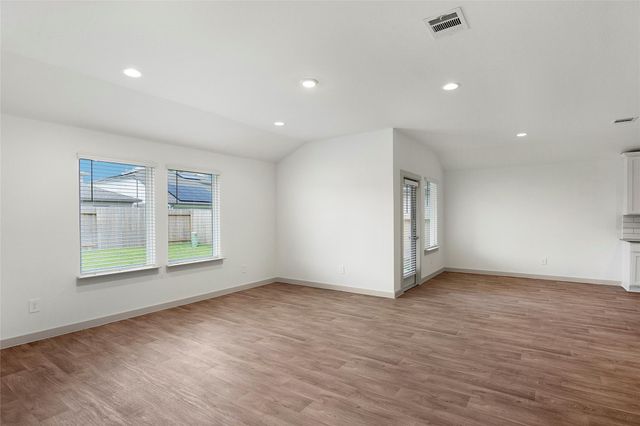 235 John House Ln, Rosharon, TX 77583