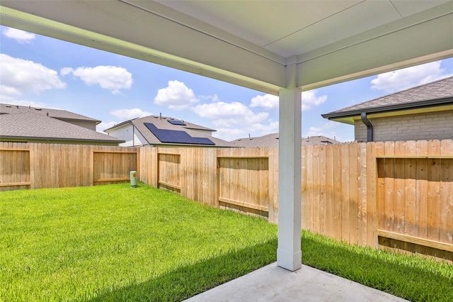 235 John House Ln, Rosharon, TX 77583