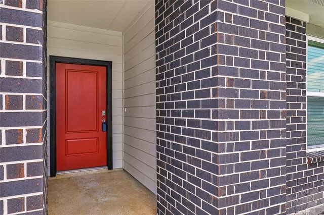 235 John House Ln, Rosharon, TX 77583