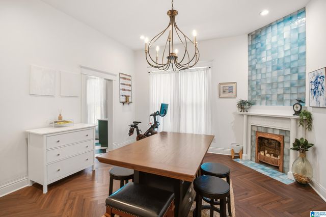 933 52ND WAY N, Birmingham, AL 35212